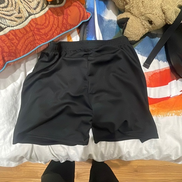 Eric Emmanuel bolt short - Picture 2 of 6